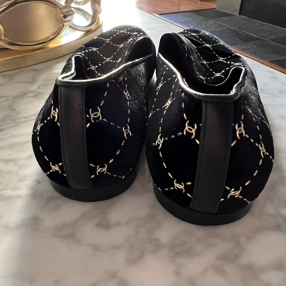 Chanel monogram black and silver loafers like new! - Picture 3 of 4